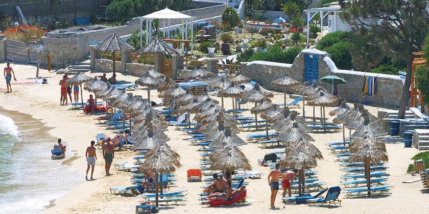 5 παραλίες για να δεις τη Μύκονο από την πιο local της πλευρά