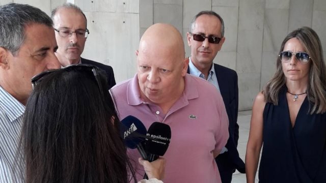 Θύελλα από την κάλυψη της κυβέρνησης στον Καμμένο για τη μήνυση κατά δημοσιογράφων