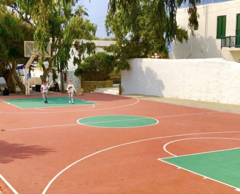 Στολίδι το γήπεδο μπάσκετ στη Λάκκα