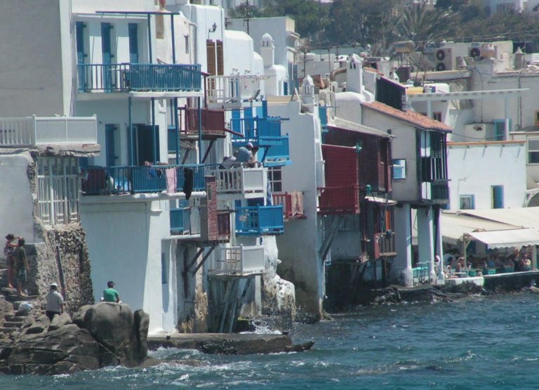 Έρευνα της τηλεόρασης του ALPHA για διαφθορά στη Μύκονο(VIDEO)