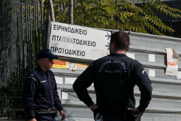 Τηλεφώνημα για βόμβα στο Εφετείο