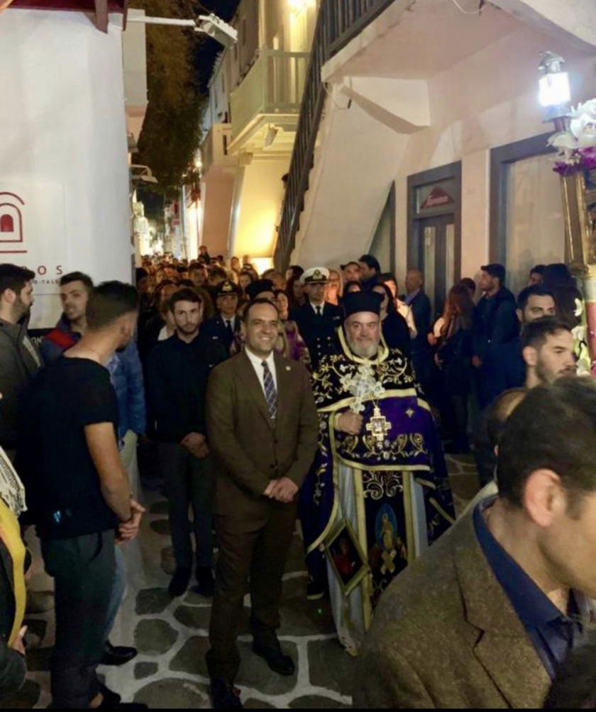 Κορύφωση του θείου δράματος με την περιφορά του Επιταφίου