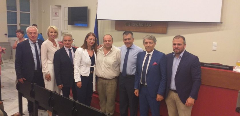 Κλίμα νίκης και ενθουσιασμού στην προεκλογική συγκέντρωση της ΝΔ στην Σύρο. Απόλυτη πίστη για αυτοδυναμία