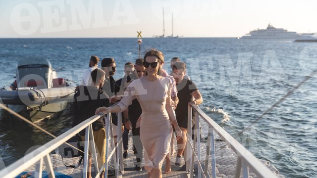 Στη Μύκονο η εγγονή του εκλιπόντα δισεκατομμυριούχου Ντέιβιντ Ροκφέλερ
