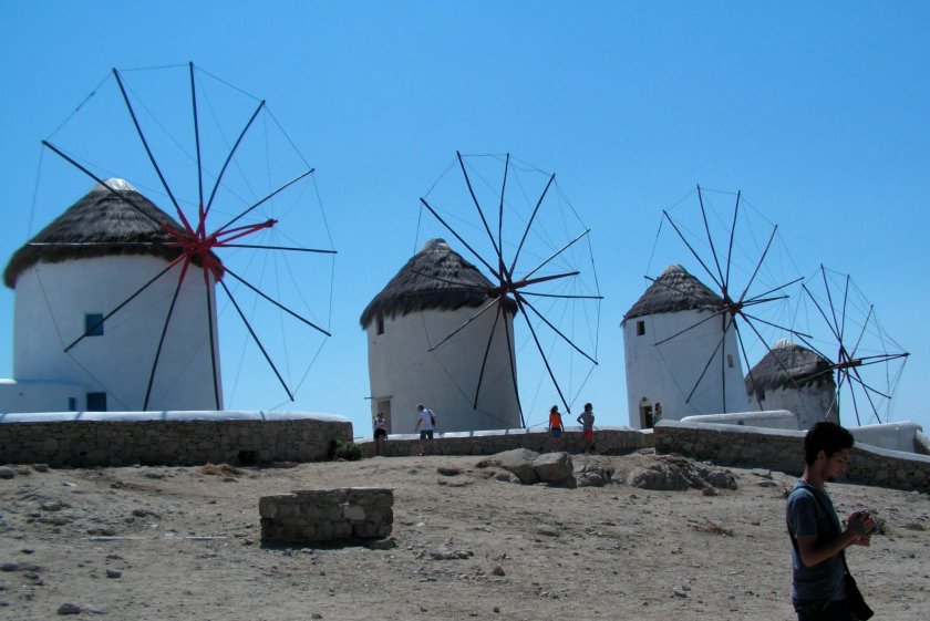Παραβάσεις ασφαλιστικής και φορολογικής νομοθεσίας