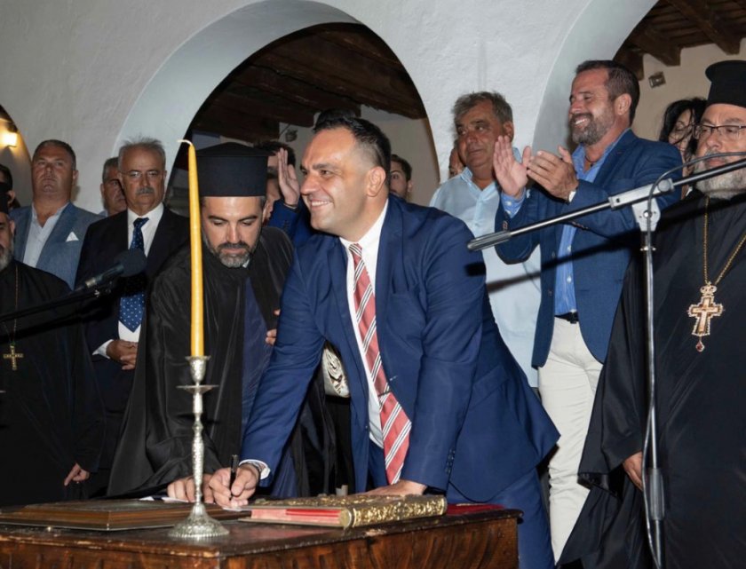 Για αυτό οι Μυκονιάτες εξέλεξαν Κουκά και όχι Βερώνη