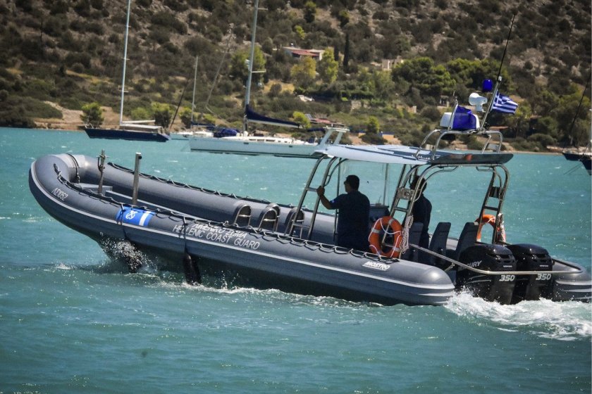 Καταδίωξη ταχύπλοου με λαθρομετανάστες