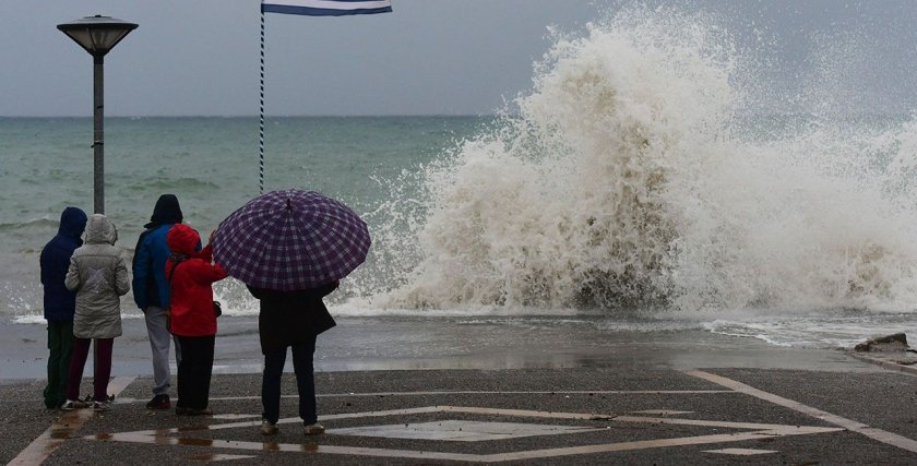 Έρχονται βροχές και θυελλώδεις άνεμοι στις Κυκλάδες