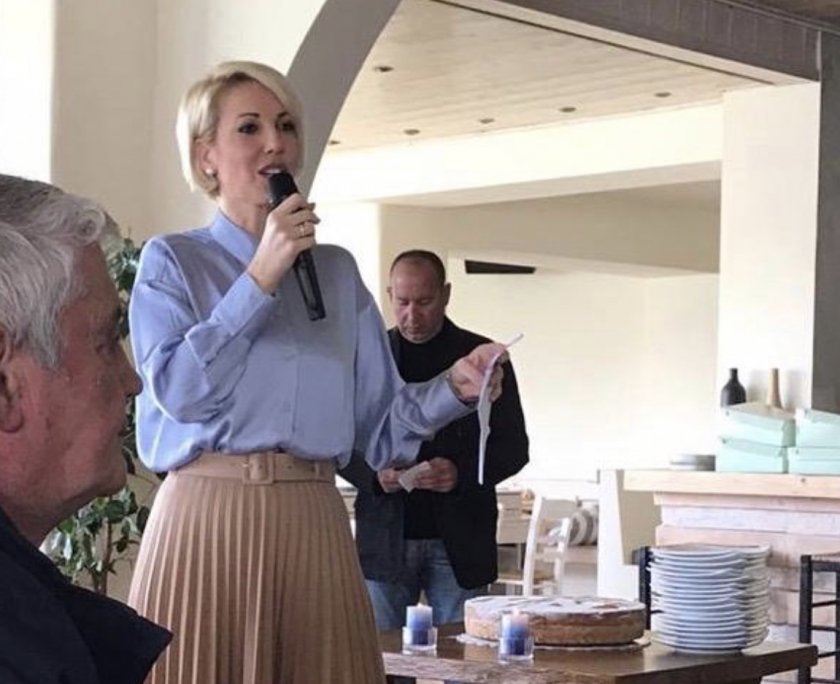 Μονογυιού: «Έφαγα» bullying για τη δυσλεξία από το Δημοτικό μέχρι τη Βουλή