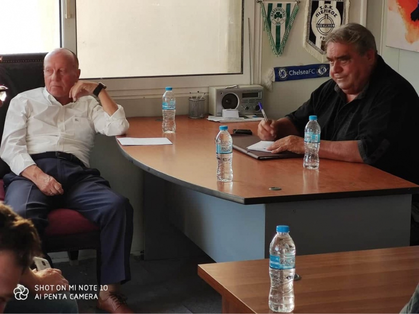 Ο Δομάζος στη Μύκονο με τον Αλέκο Κουκά