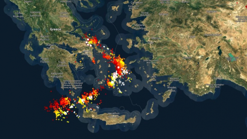 Προς τις Κυκλάδες κινείται το μέτωπο του κυκλώνα Ιανού