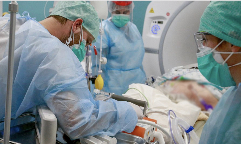 Νέο αρνητικό ρεκόρ με 935 κρούσματα &#8211; 91 οι διασωληνωμένοι
