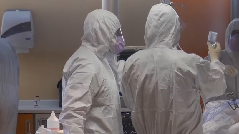 Βασιλακόπουλος: Με επαναλαμβανόμενα lockdown θα βγάλουμε το χειμώνα