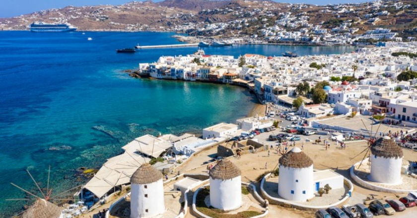DW: Το «θετικό σοκ» της πανδημίας στον ελληνικό τουρισμό