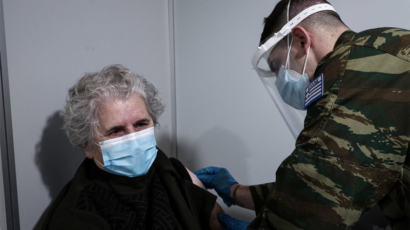 Μέσα στον Ιούνιο ο εμβολιασμός πολιτών κατ&#8217; οίκον &#8211; Ποιους αφορά και ποιοι θα τον διενεργούν