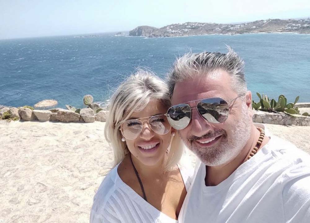 Ο Mr.Kokowood βρίσκεται στη Μύκονο