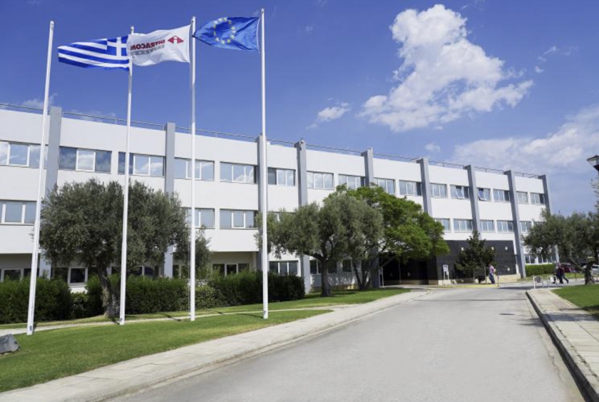 Intracom: Πουλάει το 50% τουριστικής επένδυσης στη Μύκονο