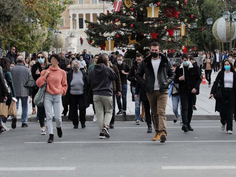 Μάσκα παντού και αναβολή όλων των εκδηλώσεων