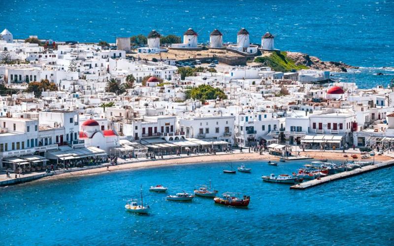 «Ξεπουλάνε» την Μύκονο και τον πλούτο με νομοσχέδια και στο νησί κωφεύουν άπαντες