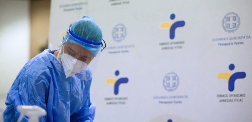Χαμηλά παραμένει η Μύκονος, ρεκόρ κρουσμάτων στις Κυκλάδες
