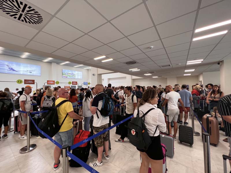 Όλα τα ρεκορ αφίξεων από το 2019 καταρρίπτονται στη Μύκονο φέτος