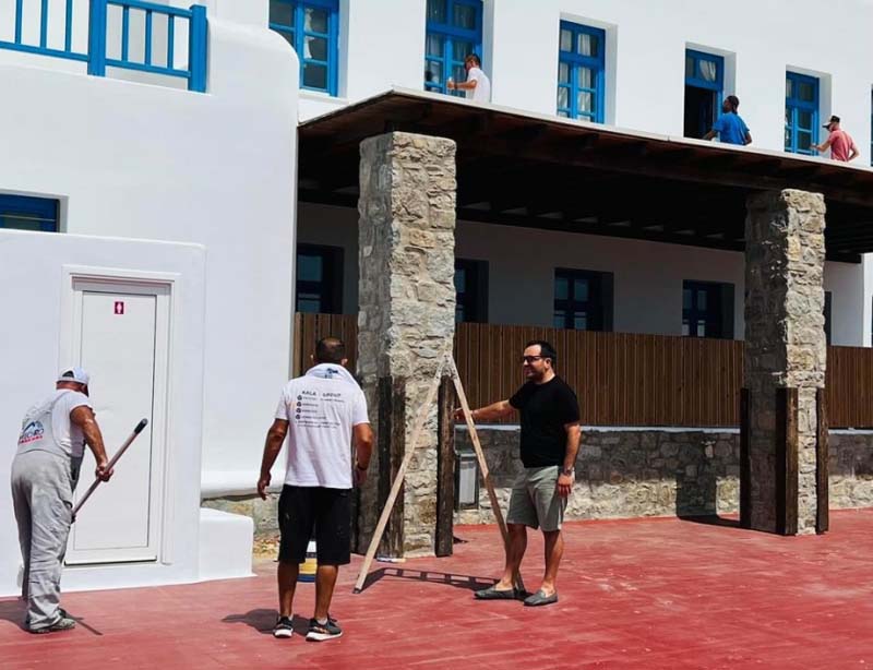 Ολικές επισκευές στα σχολεία στον Πετεινάρο και στην Άνω Μερά