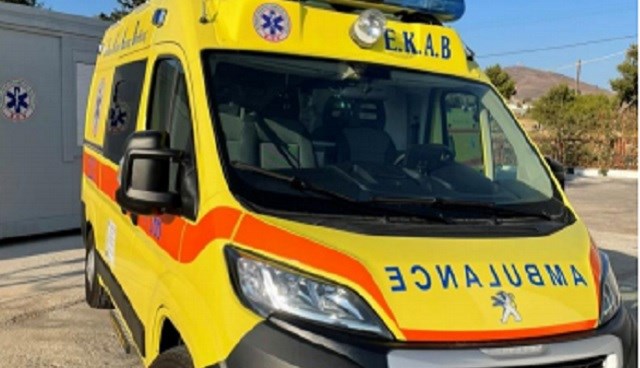 Πρόεδρος εργαζομένων ΕΚΑΒ: Ένα ασθενοφόρο έχουμε σε Μύκονο, Σαντορίνη, Πάρο, Νάξο!