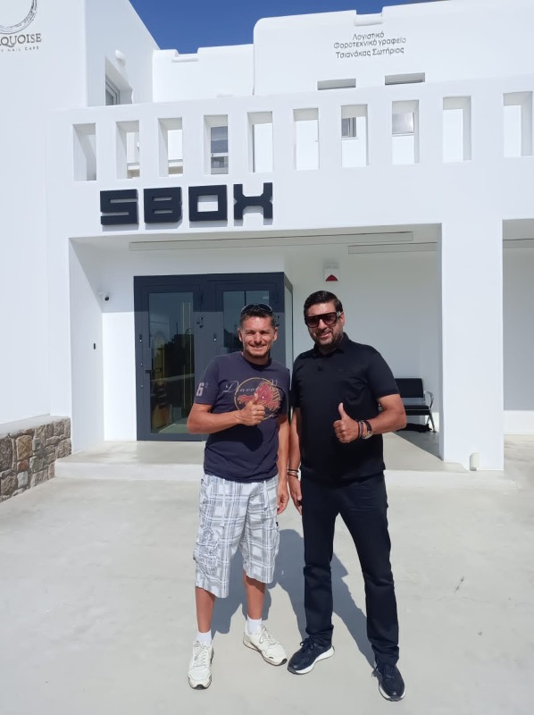 Η Sbox η πρώτη εταιρεία που στηρίζει εμπράκτως τους επιχειρηματίες της Μυκόνου