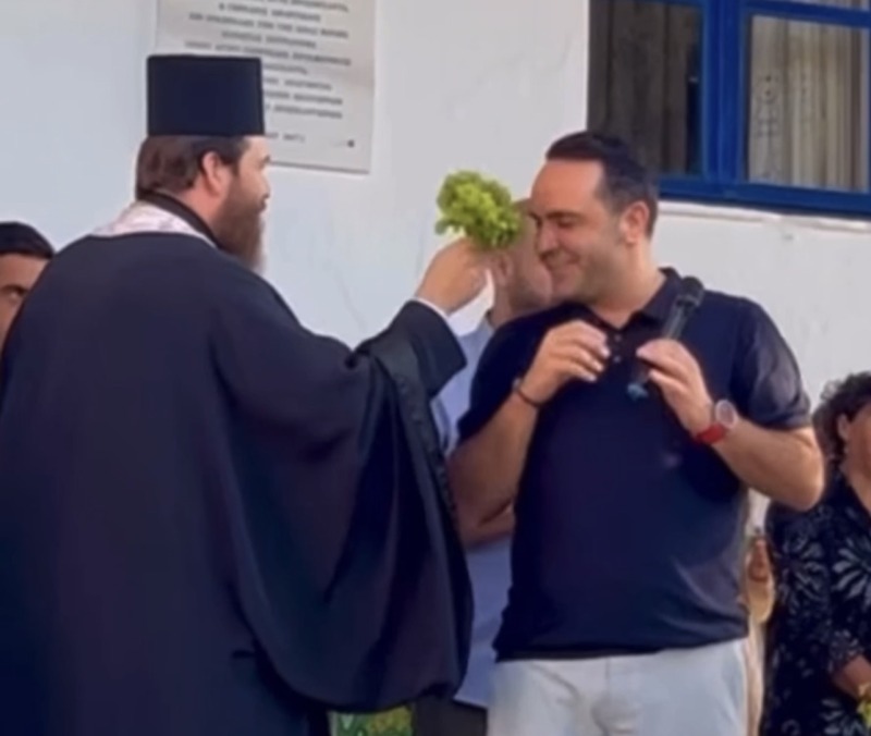 Καλή σχολική χρονιά με τον δήμαρχο Κ.Κουκά να κλέβει και πάλι την παράσταση