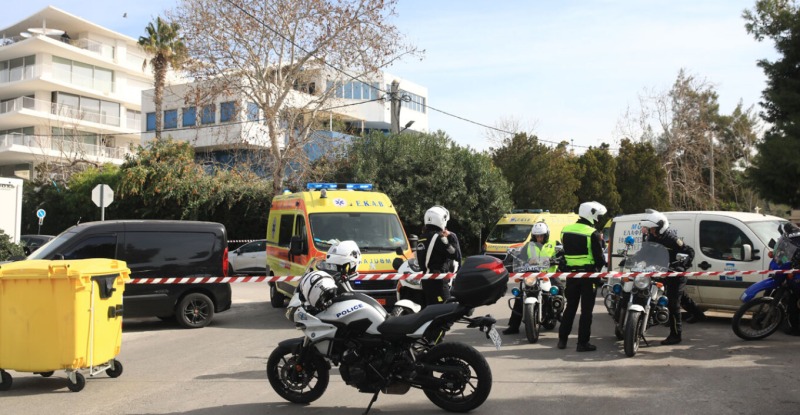 Σκότωσε τρεις και αυτοκτόνησε ο Αιγύπτιος δράστης που εισέβαλε σε ναυτιλιακή στη Γλυφάδα