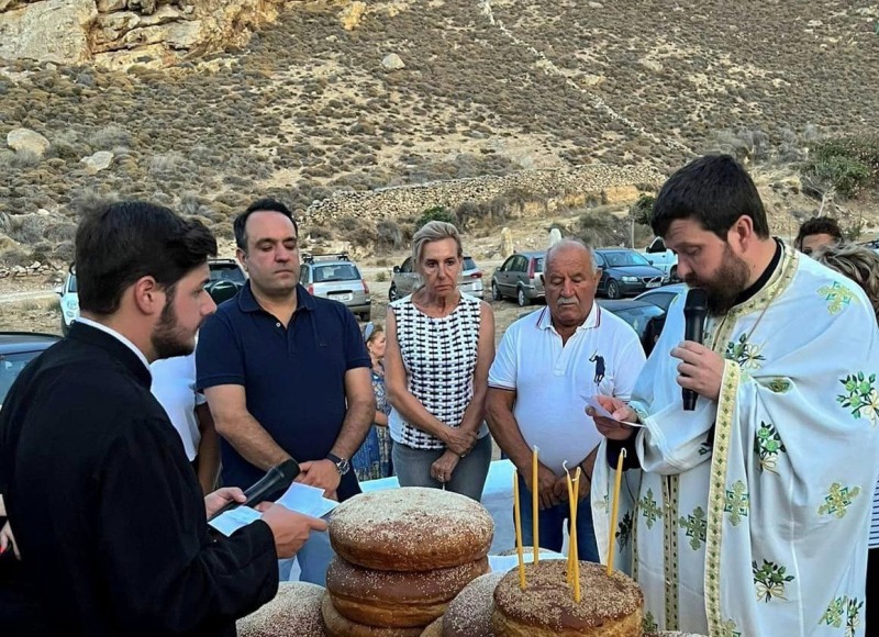 Εσπερινός της Κοίμησις Αγίας Άννης στο ομώνυμο Ιερό Παρεκκλήσιο της οικογένειας Κουκά