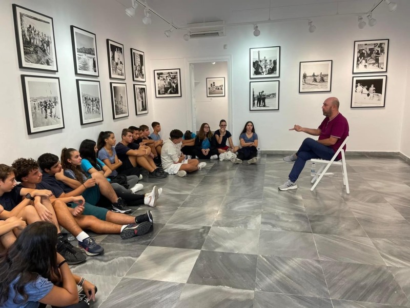 Εκπαιδευτική επίσκεψη στην  Δημοτική Πινακοθήκη Μυκόνου &#8220;ΜΑΡΙΑ ΙΓΓΛΕΣΗ&#8221;