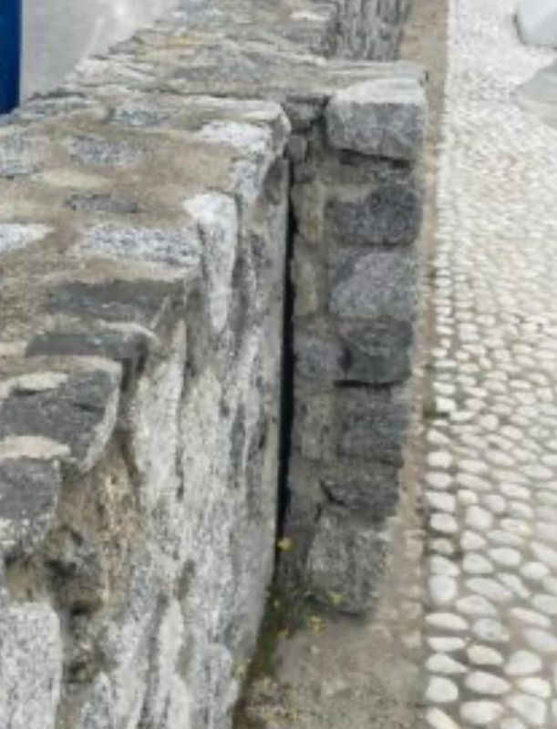 Αποκατάσταση λιθοδομής στο λιμάνι του Τούρλου