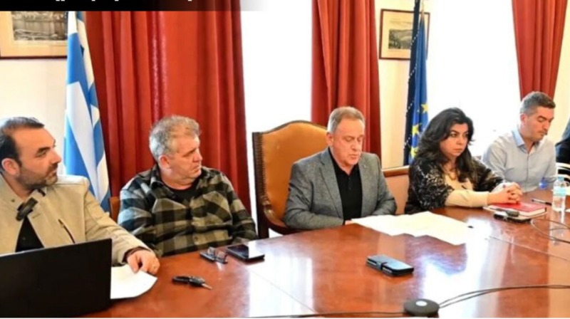 «Πονοκέφαλος» για τον δήμαρχο Βερώνη οι επιχειρηματικές αυθαιρεσίες των στενών του συνεργατών και οι «περίεργες» απευθείας αναθέσεις της δημοτικής Αρχής