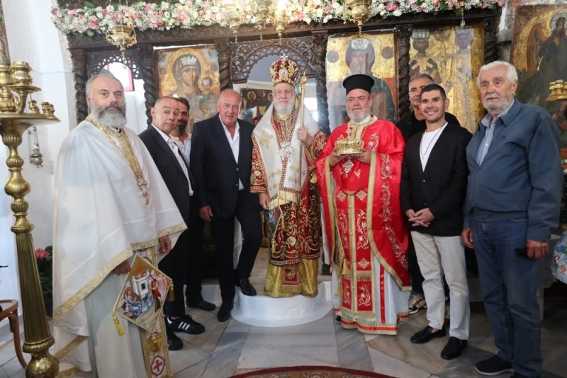 Ο Σεβασμιώτατος κ. Δωρόθεος Β’ ιερούργησε στον πάλαι ποτέ Μητροπολιτικό Ναό της Αγίας Ελένης Κάστρου Μυκόνου
