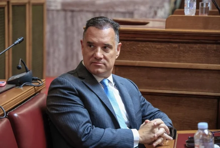 Στη Μύκονο ο Άδωνης Γεωργιάδης για να εγκαινιάσει τα 16 διαμερίσματα του Κέντρου Υγείας.