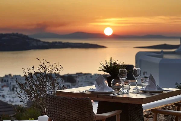 FNL Best Restaurant Awards 2025: Αυτά είναι τα καλύτερα εστιατόρια της χρονιάς – Ποια ξεχώρισαν από τη Μύκονο